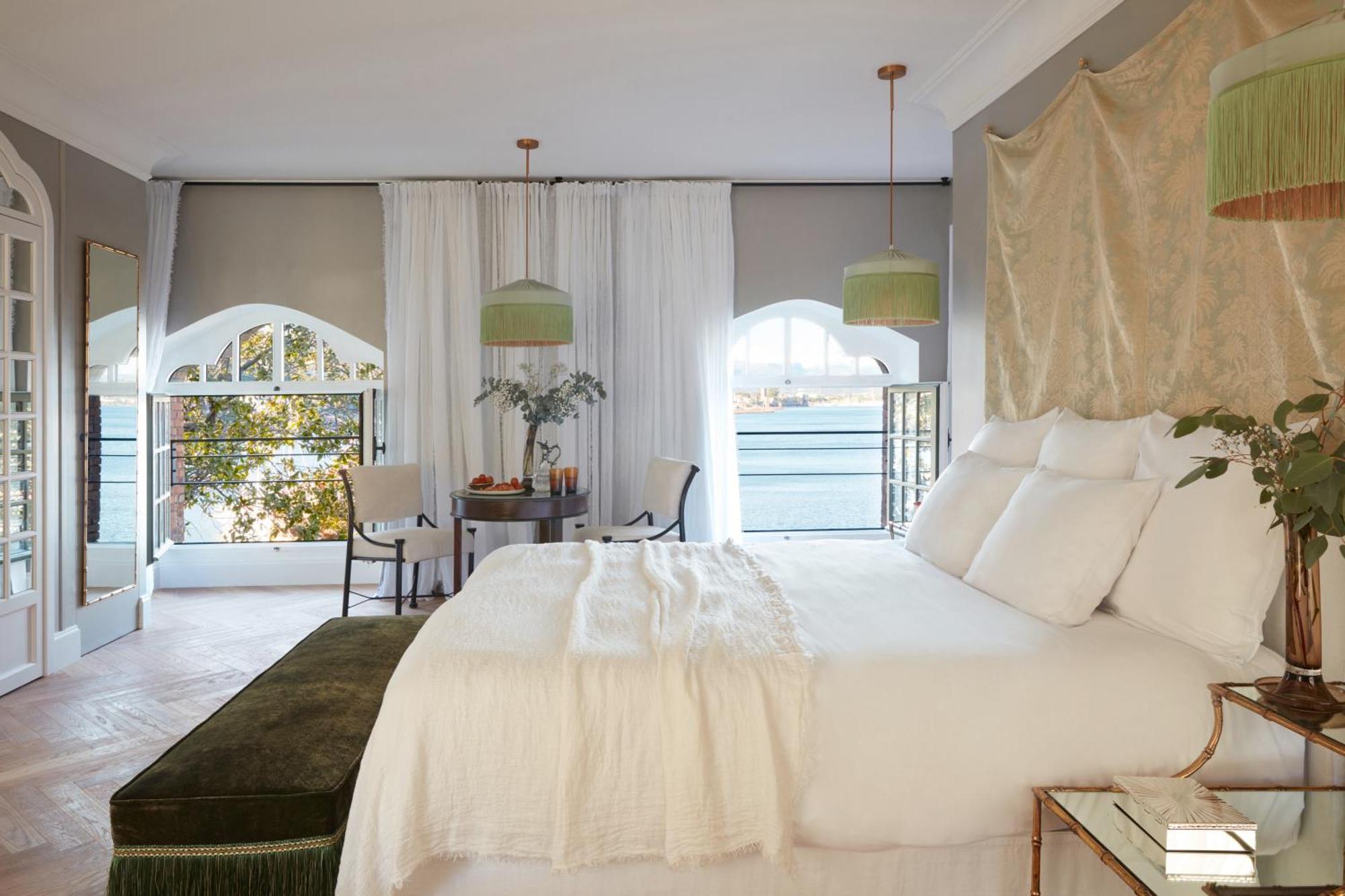Chateau De Hotel 5*